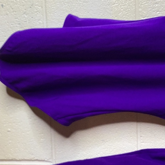 Beautiful onesie leotard by Capazio like new worn only 1. Perfect for workouts. - Picture 6 of 11